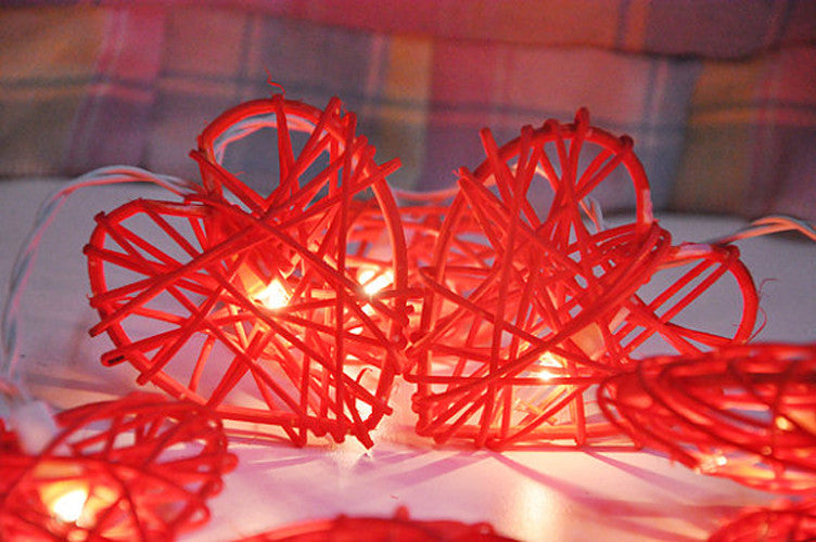 50 Red 3D Hollowed Rattan Heart-Shaped 5M LONG String Fairy Lights, Battery (AA) Indoor & Outdoor Decorations Wedding Valentines Romantic Room Table Lighting