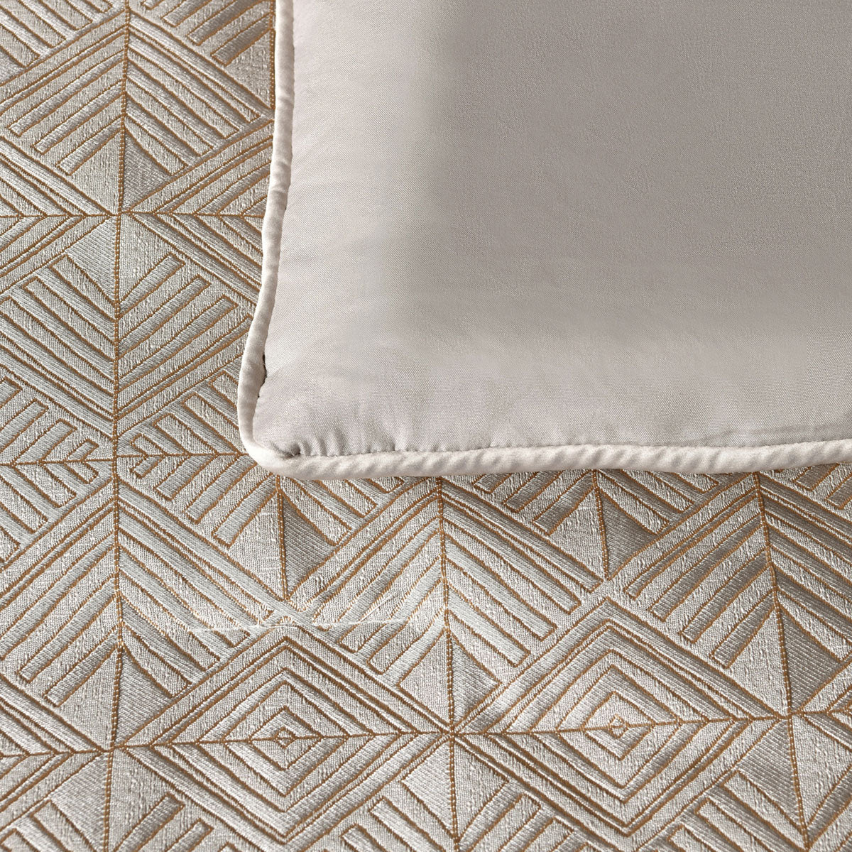 Bianca Bellagio Gold 6 Pcs Jacquard Geometric Comforter Set Queen/King