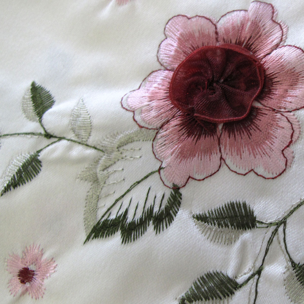 Isadora Flowers Off White Embroidered Rectangular Tablecloth 180 x 275 cm