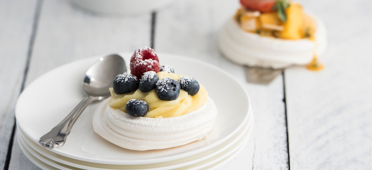 120 Meringue Nests